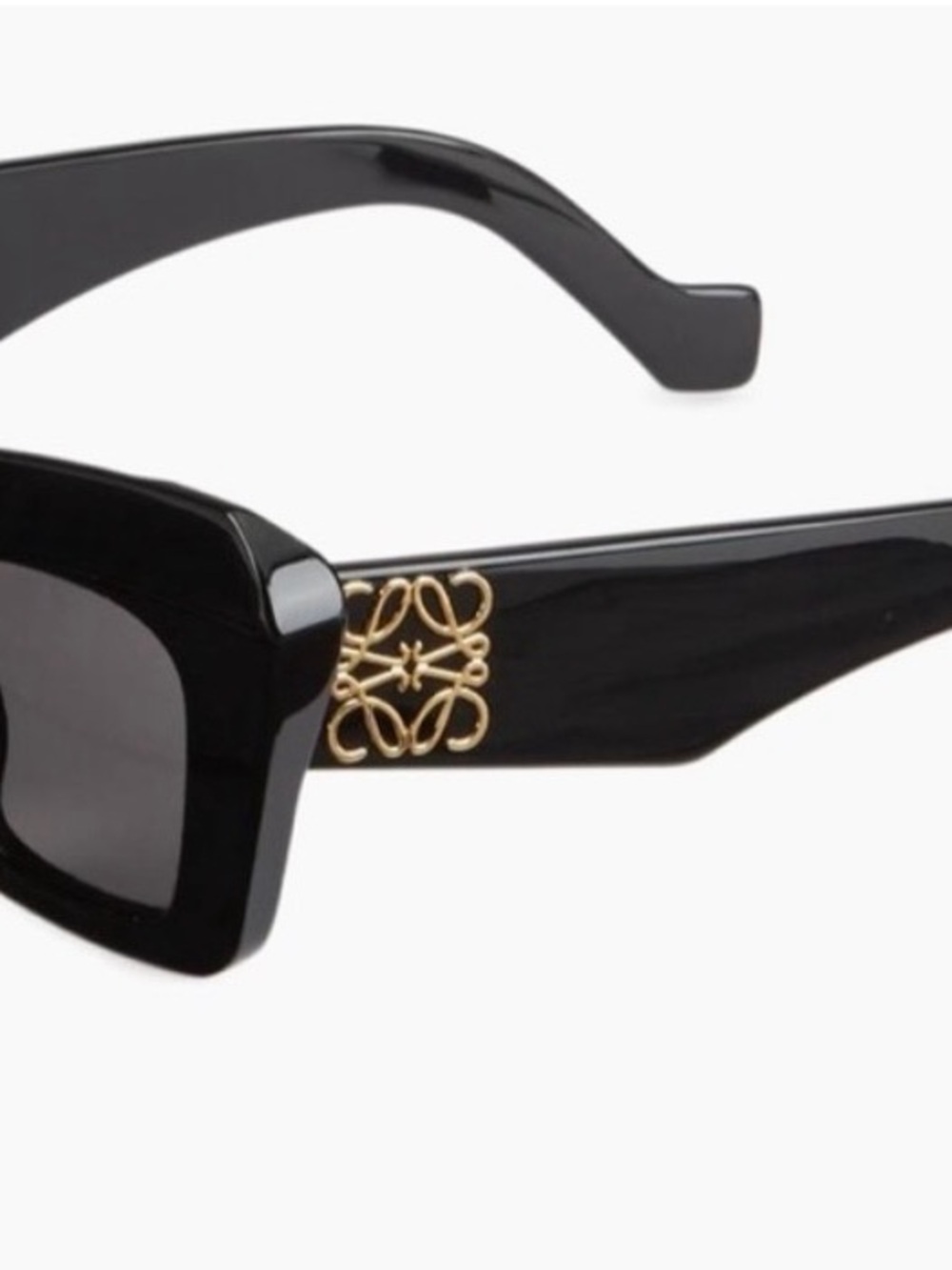 Loewe Black Angular Cat-Eye Sunglasses with Gold Logo - Picture 2 of 6